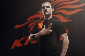 爱游戏娱乐Karsa焦点对战，蒂姆与70激战DWG分钟，持续失利胜负难料！比赛高潮迭起