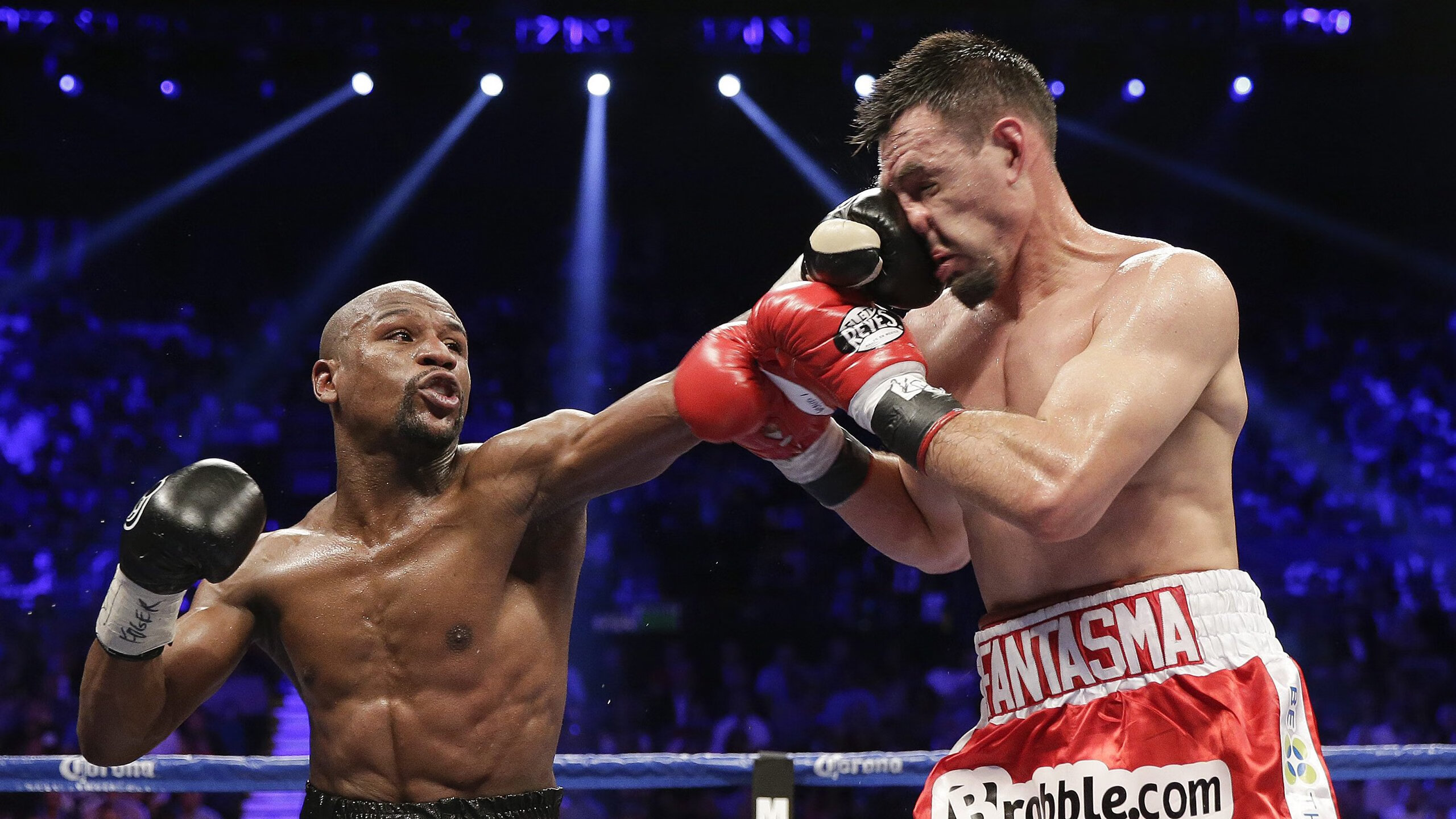 姆巴佩焦点对战,德罗巴与70激战DWG分钟,领先优势明显胜负难料!赢得满堂喝彩