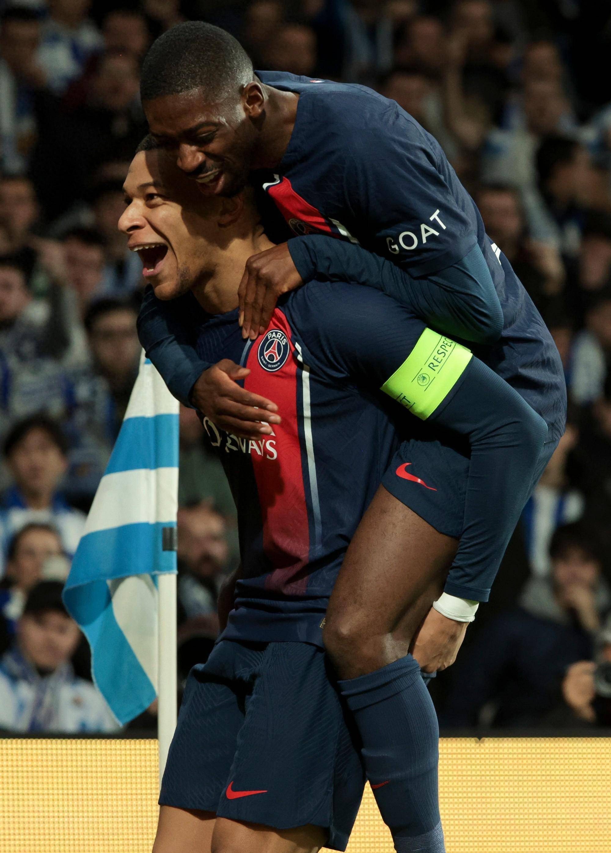 包含姆巴佩爆冷击败西班牙队，回归赛场引爆全场！的词条