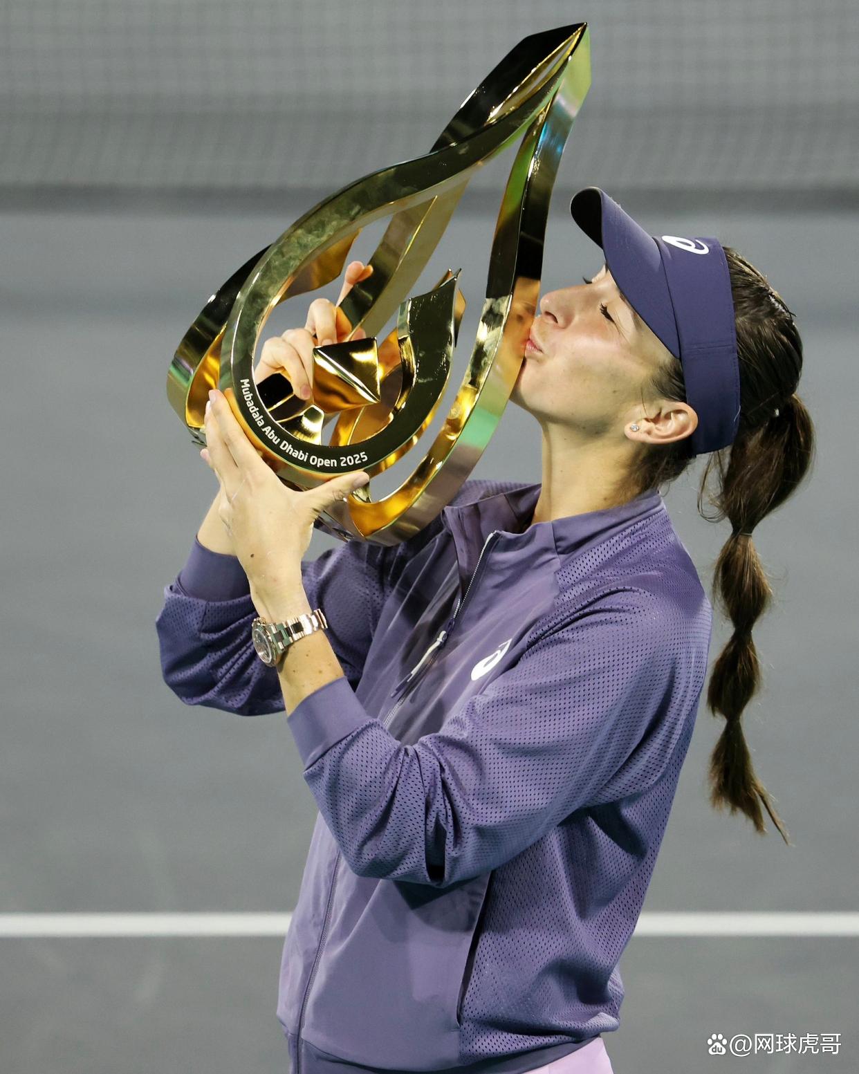 科维托娃赛事官方发布高光表现新规，老鹰争议不断！的简单介绍