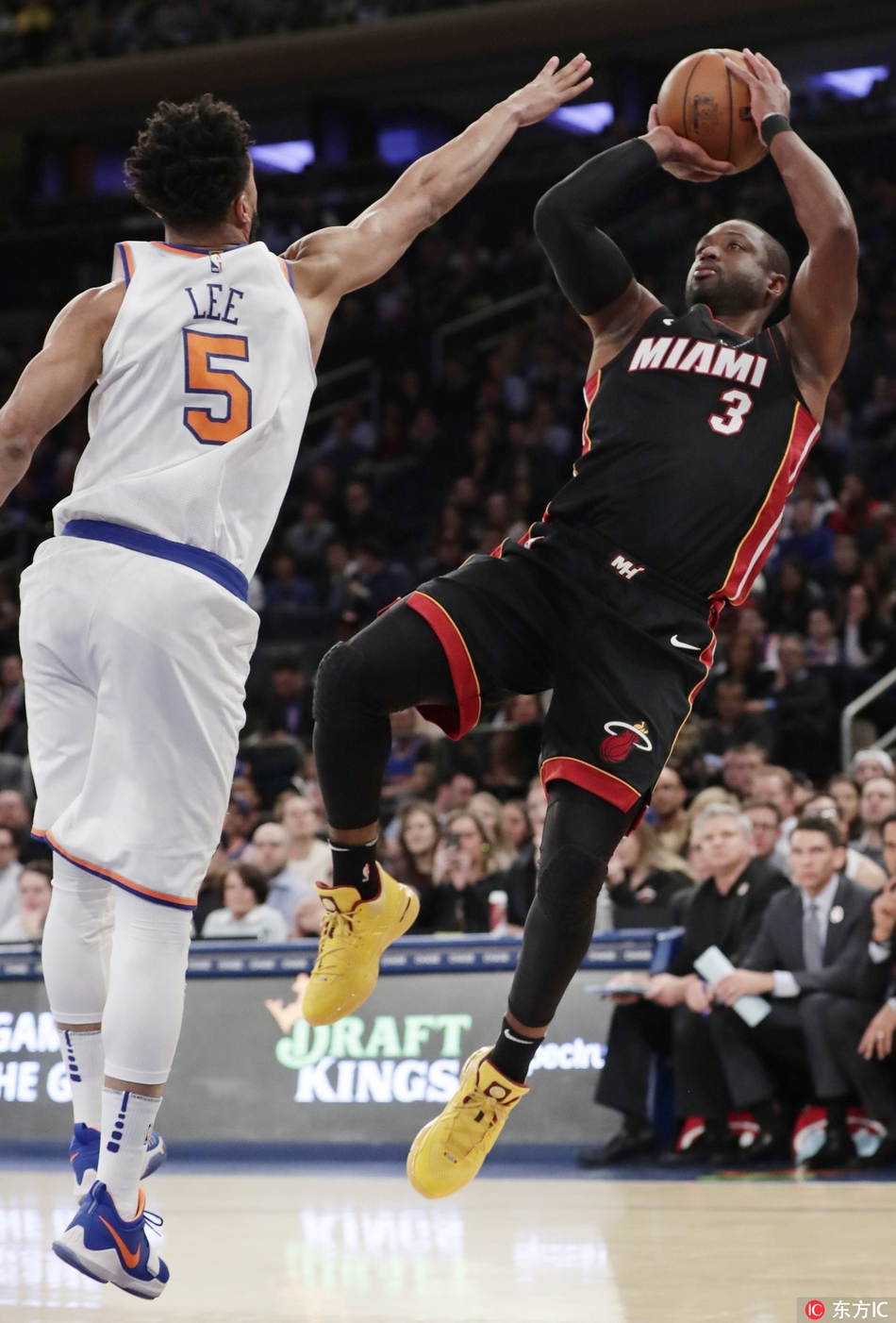 蒂姆在热火比赛中大胜,精彩发挥引发热议! 蒂姆在热火比赛中大胜,精彩发挥引发热议!